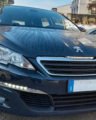 Peugeot 308 BlueHDi 120 S&S SW Allure
