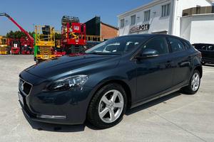 VOLVO V40 D2 'eco' Momentum OK NEOPATENTATO