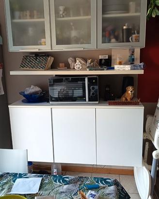 Dispensa e vetrina cucina