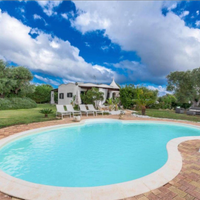 Villa in Puglia con piscina privata e trullo