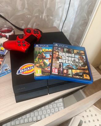 Ps4 + giochi + controller