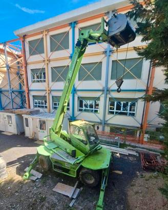SOLLEVATORE TELESCOPICO MERLO ROTO 38.16S