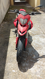 Hypermotard ducati 796
