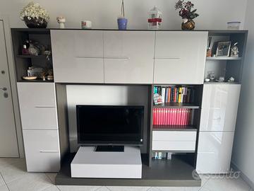 Parete attrezzata