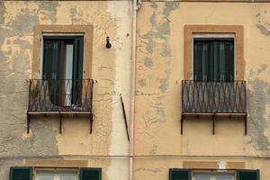 Piazza Tola trivano ristrutturato