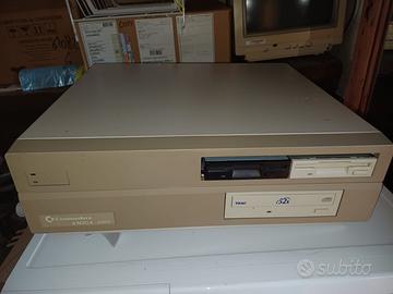 COMMODORE AMIGA 2000 CON ESPANSIONE RAM