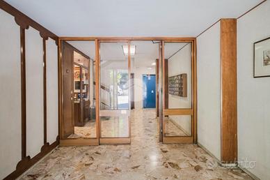 4 LOCALI A ROMA