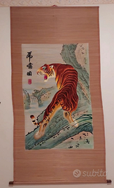 Grande Arazzo Orientale Tigre Ricamata e Dipinta 1