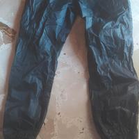 pantalone anti pioggia 