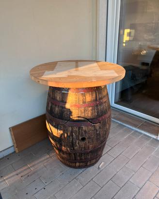 Botte vino tavolo aperitivo