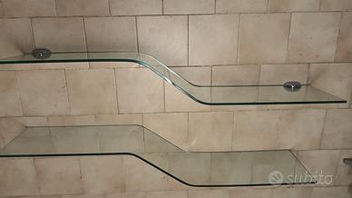 Mensole in cristallo con supporti in acciaio