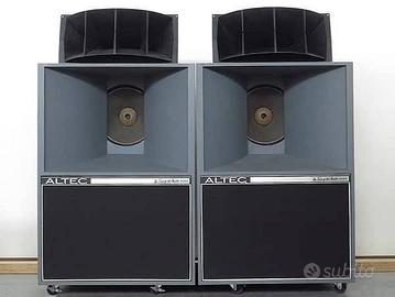 contattami se hai un paio di Altec A7