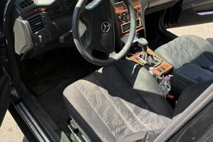 Mercedes E220 per ecport o ricambi