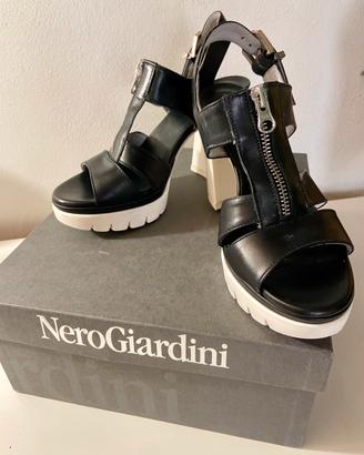 Scarpe nero giardini