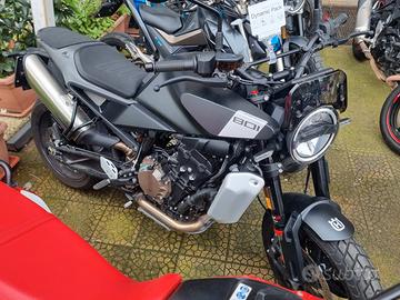 Husqvarna Svartpilen 801