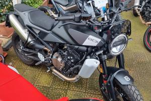 Husqvarna Svartpilen 801 aziendale