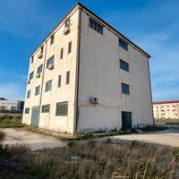 Caraffa zona industriale intero stabile