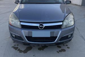 Opel Astra h 1700 101CV
