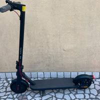 Monopattino elettrico XIAOMI