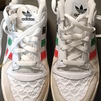 scarpe Adidas low.
