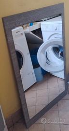 Specchio a figura intera con cornice in legno 