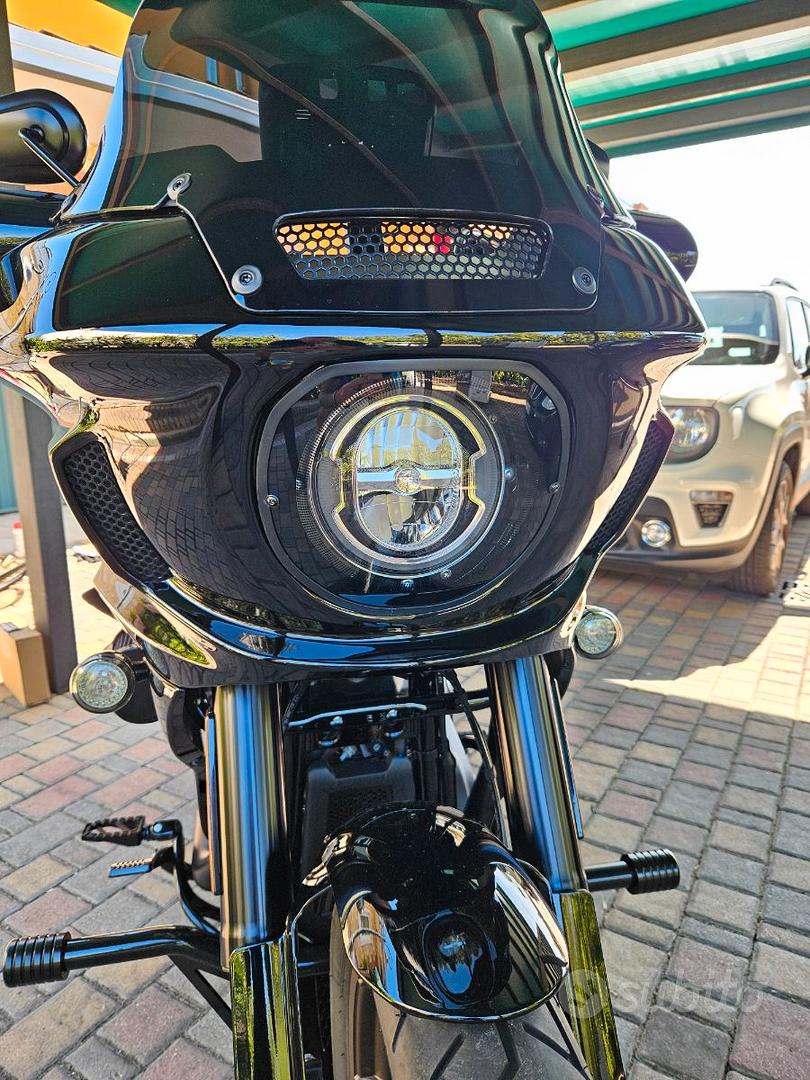 Copri Faro Tondo Per Moto 7 Pollici – 2 Pezzi In Ferro – Colore Nero/argento – Con Viti E Morsetti – Per Fari LED Motociclistici - 2