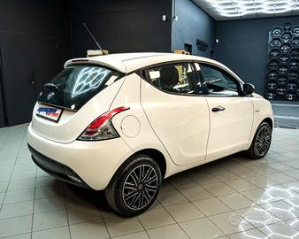 Lancia Ypsilon 1.2 69 CV 5 porte S&S Elefantino Bl