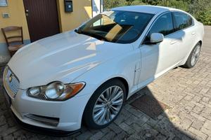 Jaguar XF 3.0d V6 Luxury