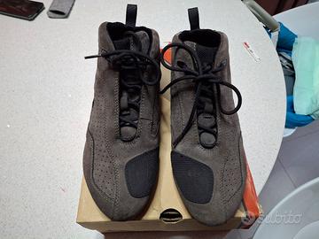 Scarponcini per moto