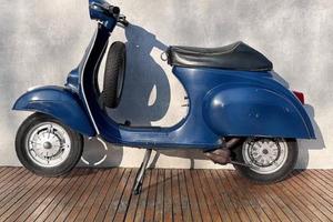 Vespa 50 1981 blu notte
