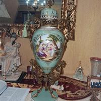 vaso antico in porcellana di Sèvres in stile Napol