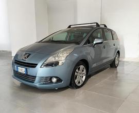 PEUGEOT 5008 1.6 HDi 112CV Allure * 7 * Posti