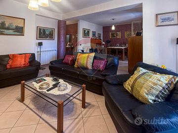 Palazzetto indipendente nel cuore di Carlentini