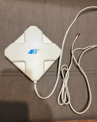 Antenna esterna 4G LTE omnidirezionale /direttiva
