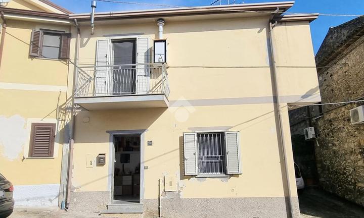 2 LOCALI A CATANZARO