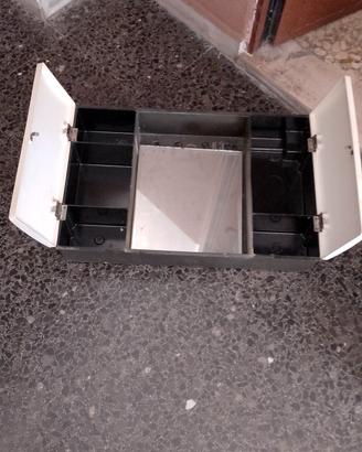 mobiletto per bagno toeletta vintage 