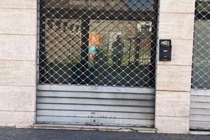 NEGOZIO AL PIANO TERRA IN VIA FABBRIA ANGOLO VIA B