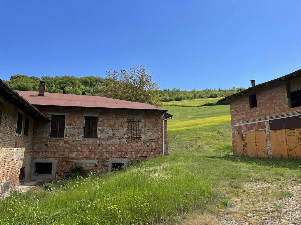 Rustico / Casale di 600 m² con 5 locali e box auto - Vista 5