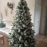 Albero di Natale innevato 