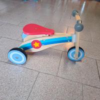 Bici di legno 