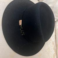 Cappello lana Alviero Martini