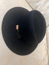 Cappello lana Alviero Martini