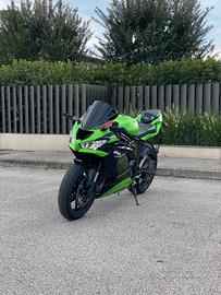 Kawasaki Ninja ZX6R 636