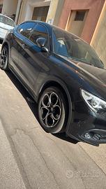 Alfa romeo stelvio 2.2