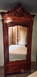 Armadio vintage restaurato in legno autentico