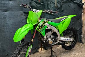 Kawasaki kx 450 da vetrina