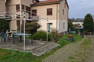 CARIMATE vendiamo CASA SINGOLA con ampio terreno