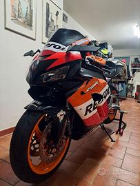 Honda cbr1000rr fireblade