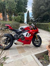 Panigale V4R