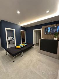 Stanza in raffinato studio medico